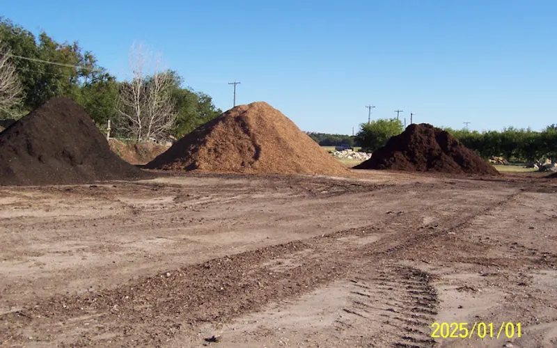 Clear Fork Materials — Topsoil supplier