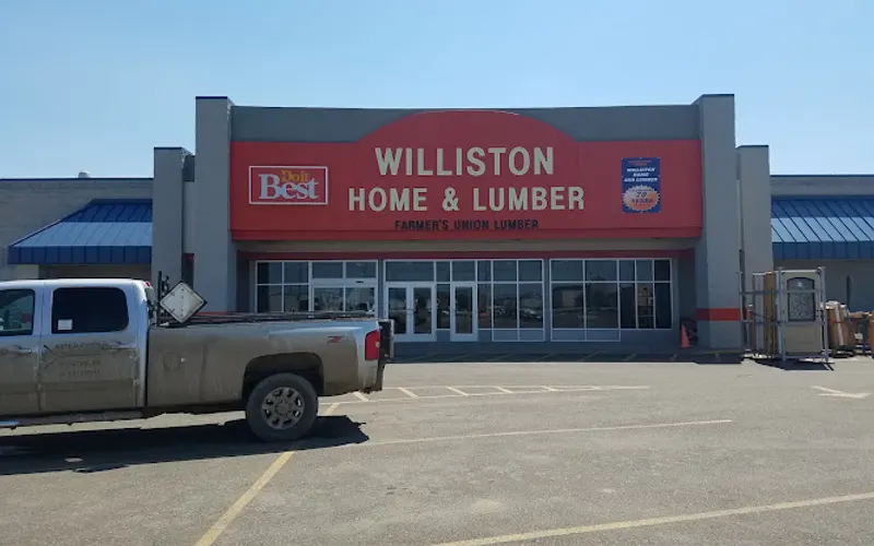Williston Home and Lumber — Hardware store