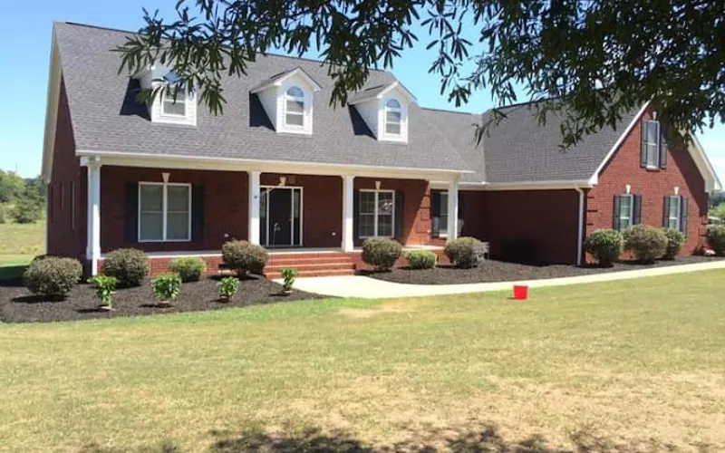 Ellison Unlimited Lawn Care, long term maintenance contracts, mulch, gravel, & more. — Landscaping supply store