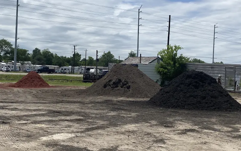 Mulch all in one service — Landscaping supply store