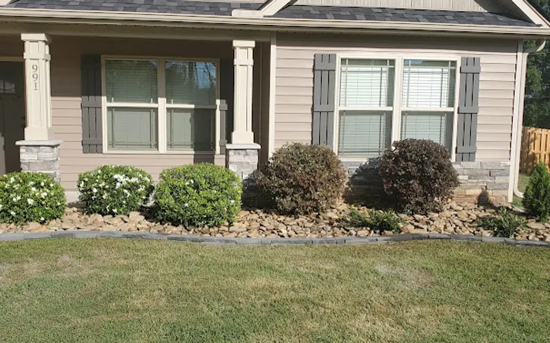 Green Leaf Landscapes, LLC — Landscaper