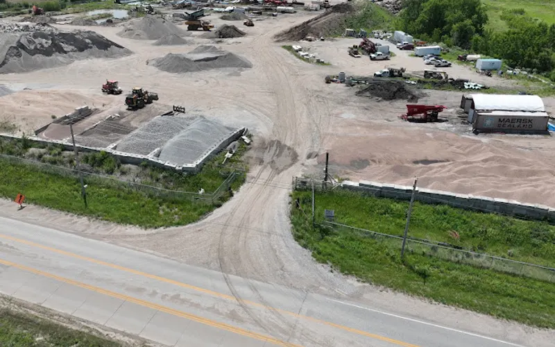 TNT Earth Moving — Aggregate supplier