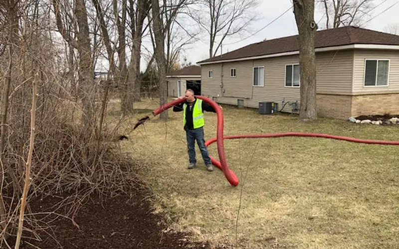 EXPRESS MULCH & SOIL INSTALLATION — Mulch supplier