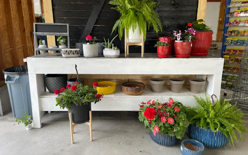 Prairie Hills Nursery and Plant Shop — Garden center