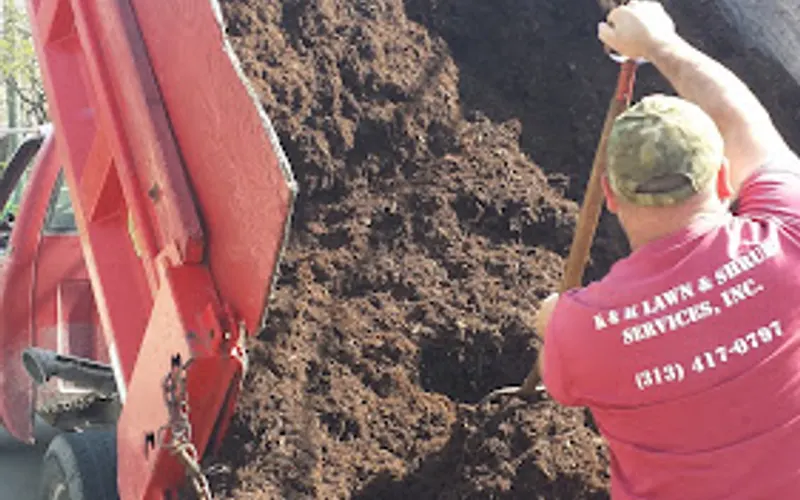 K & K LAWN & SHRUB SERVICES INC grosse pointe — Lawn care service
