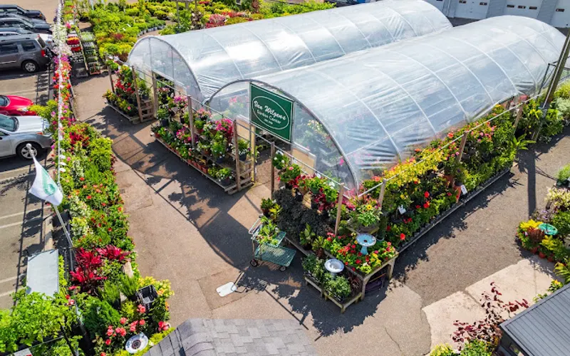 Van Wilgen's Garden Mart — Garden center