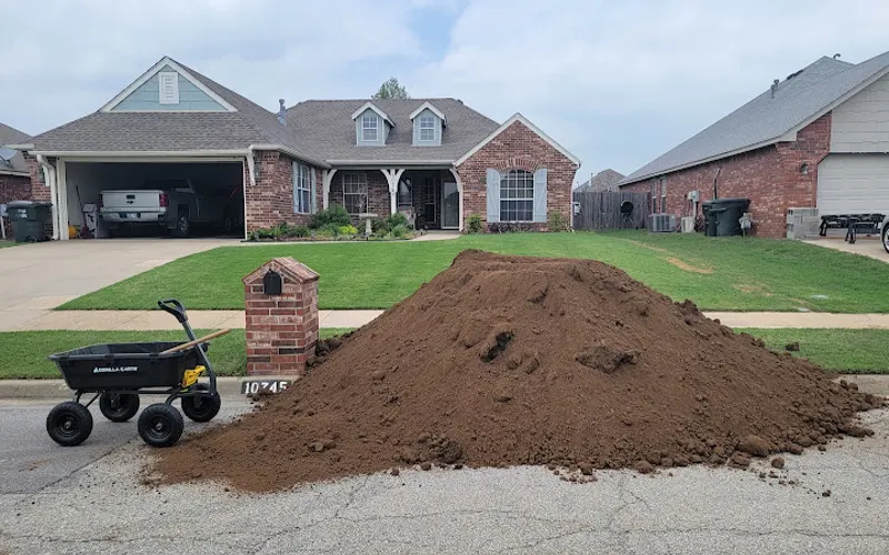 Gem Dirt — Topsoil supplier