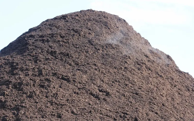 Dan Como and Sons Landscape Supply — Topsoil supplier