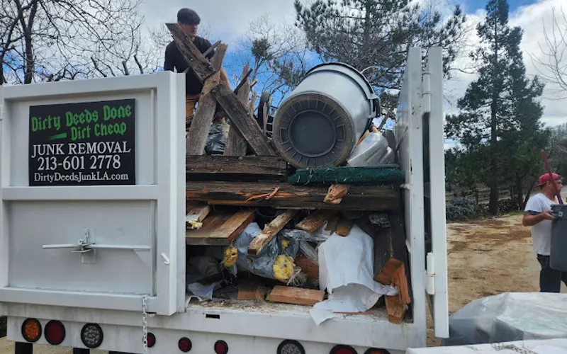 Dirty Deeds Junk Removal Los Angeles — Junk removal service