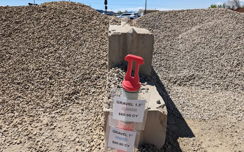 Sandee's Soil & Rock — Landscaping supply store