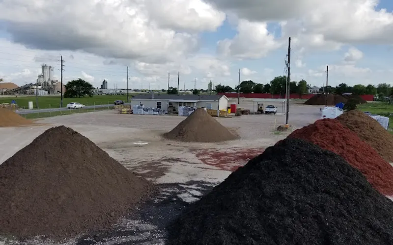 Living Earth - Cypress NW — Topsoil supplier