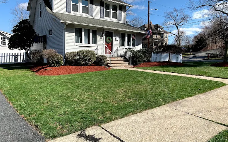 First Response Landscape Design and Maintenance LLC — Landscaper