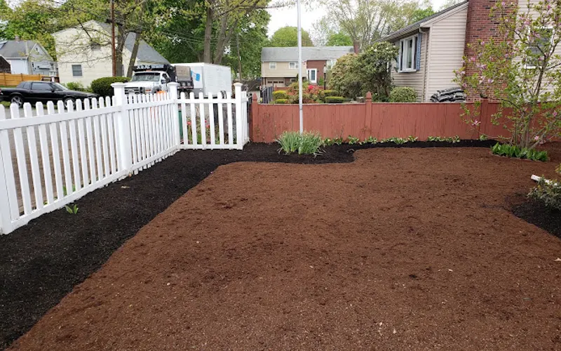 Russell Farms — Mulch supplier
