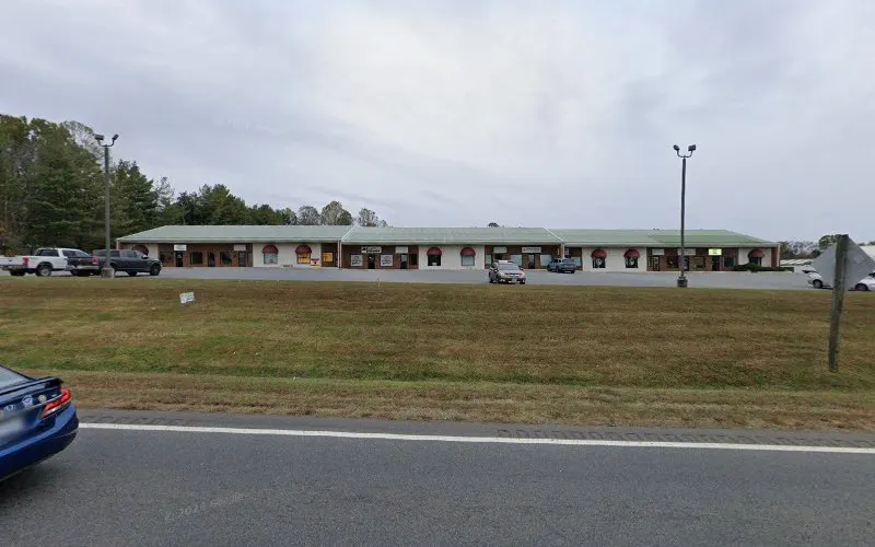 Lesco, Inc SC 790 — Landscaping supply store