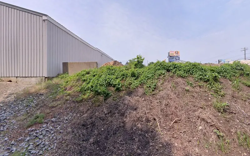 MULCH & FIREWOOD — Wood supplier
