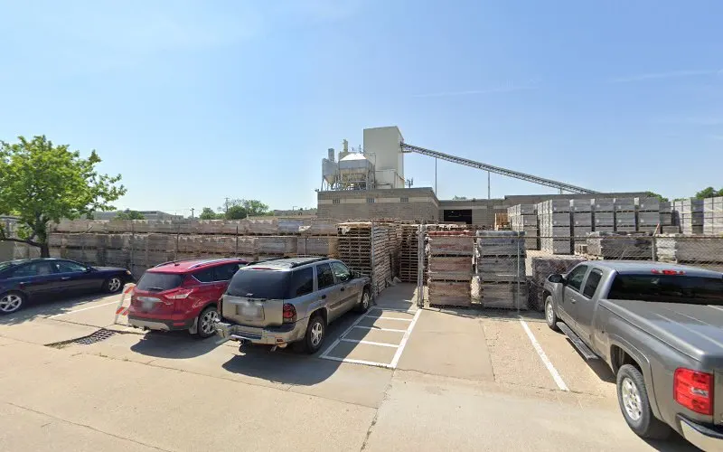 Dakota Red Corporation — Landscaping supply store