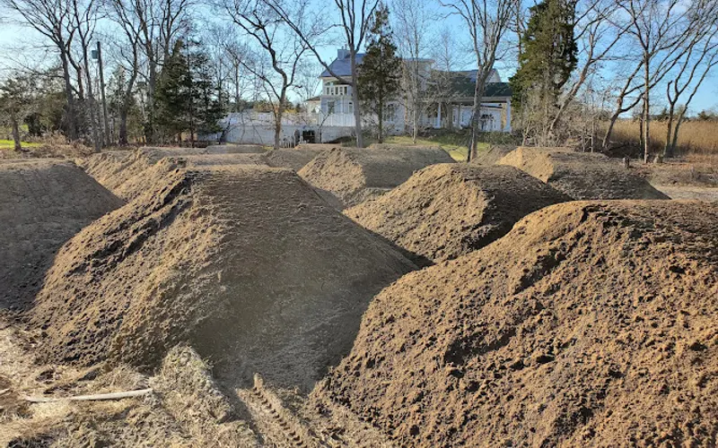 Peconic River Materials — Mulch supplier