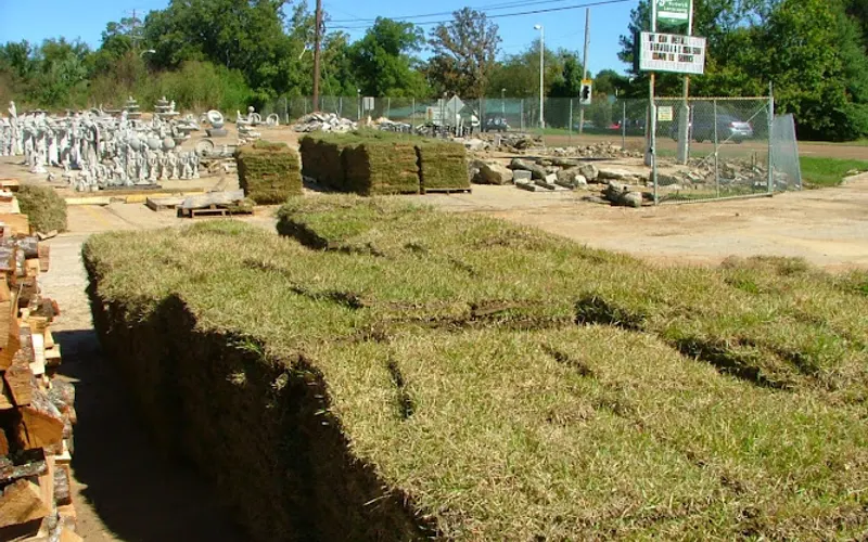 Giaroli's Nursery & Landscaping — Landscaper