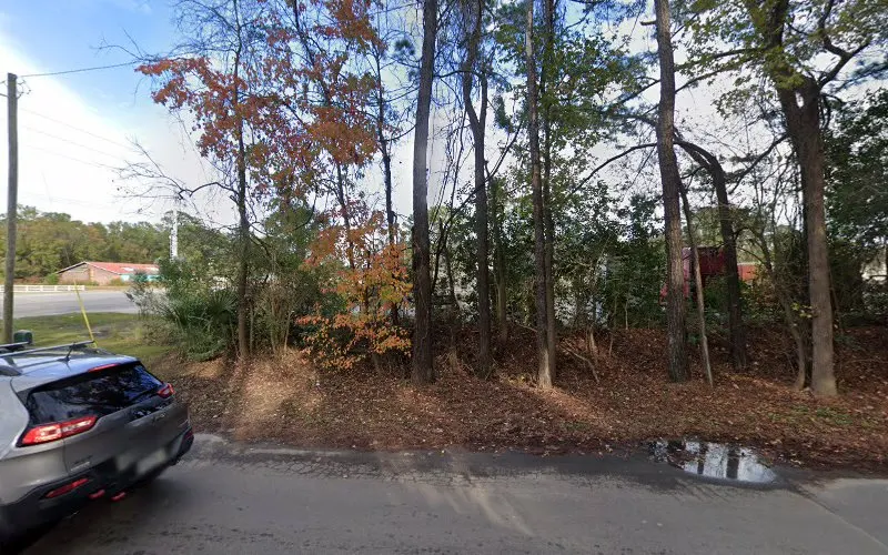 Lloyd's of Charleston — Topsoil supplier