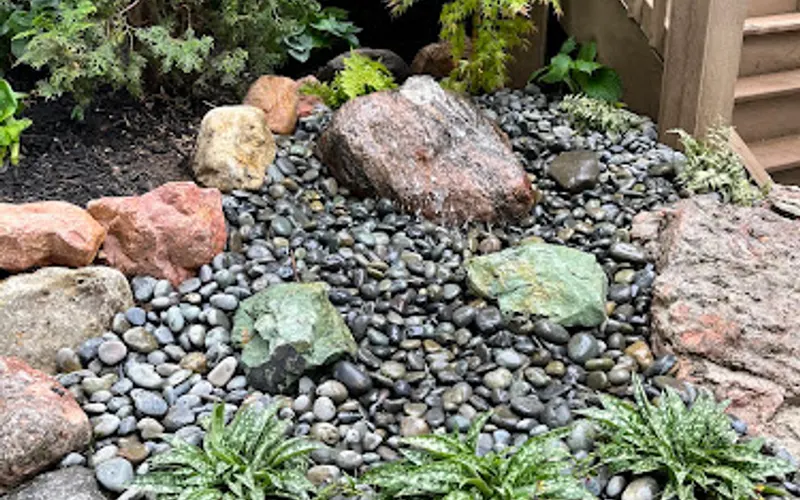Maple 85 Premium Landscape Rock Center — Stone supplier