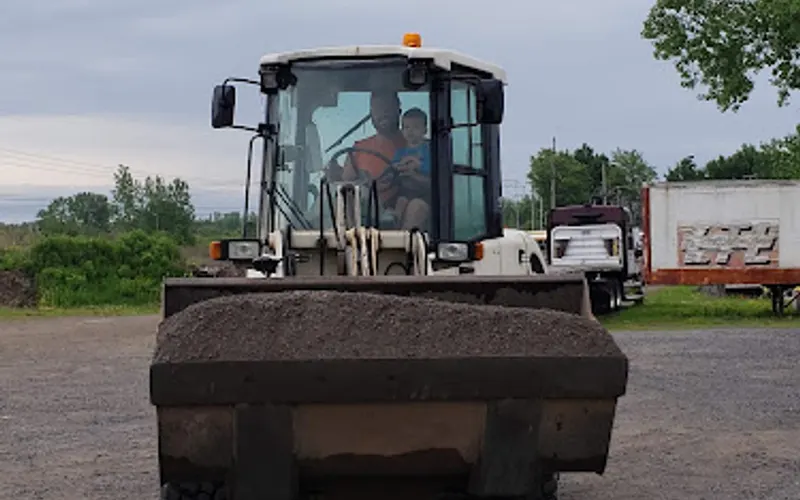 L M Stone & Topsoil Ltd — Topsoil supplier