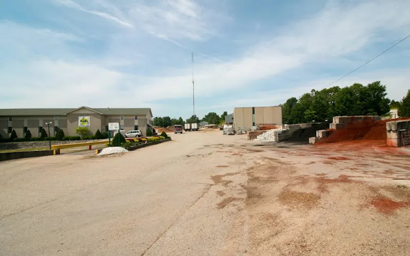 Earth First of Kentuckiana Inc — Landscaping supply store