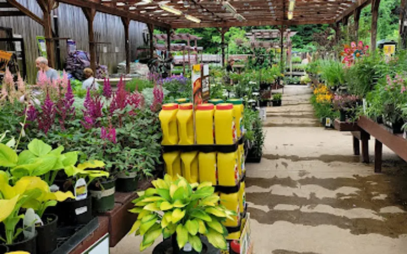 Chapon's Greenhouse & Supply — Mulch supplier