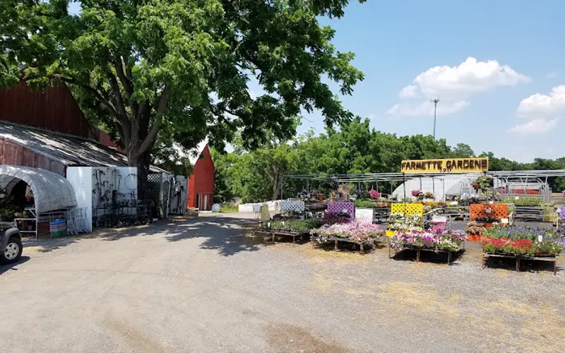 Farmette Gardens — Garden center