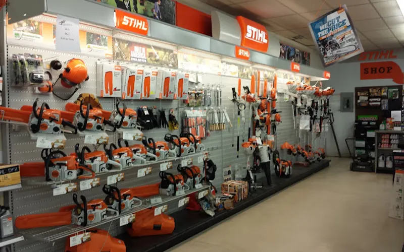 Noel's Inc — Hardware store