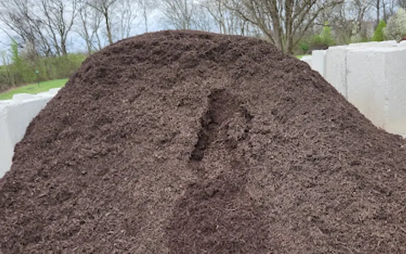 Johnson and Hodges Mulch — Mulch supplier