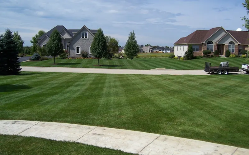 Four Seasons Lawn & Landscape Maintenance — Lawn care service
