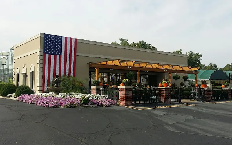 Heights Flowers — Garden center