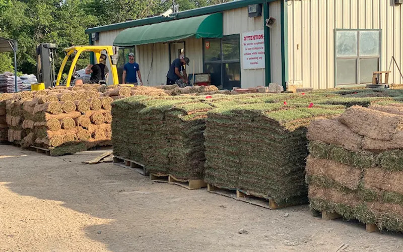 All Natural Stone & Grass — Topsoil supplier