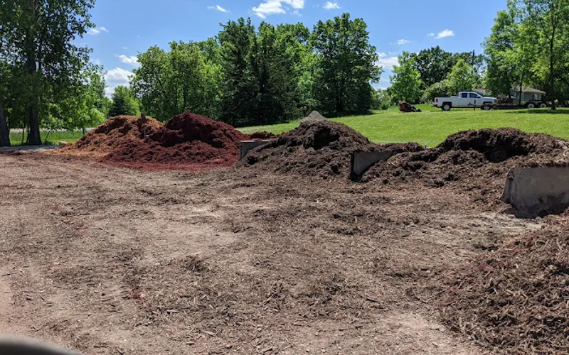 Queen Bee'z Lawn & Garden — Landscaping supply store