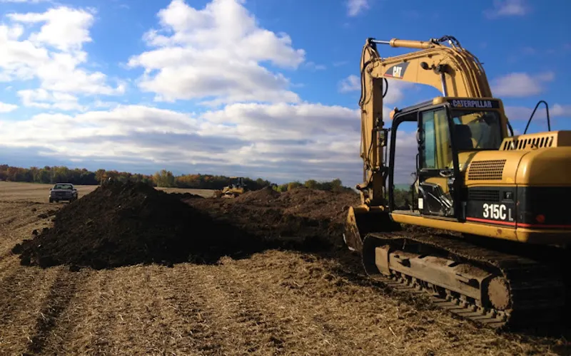 BLP Construction - Excavating, Hauling & Landscaping Products — Excavating contractor
