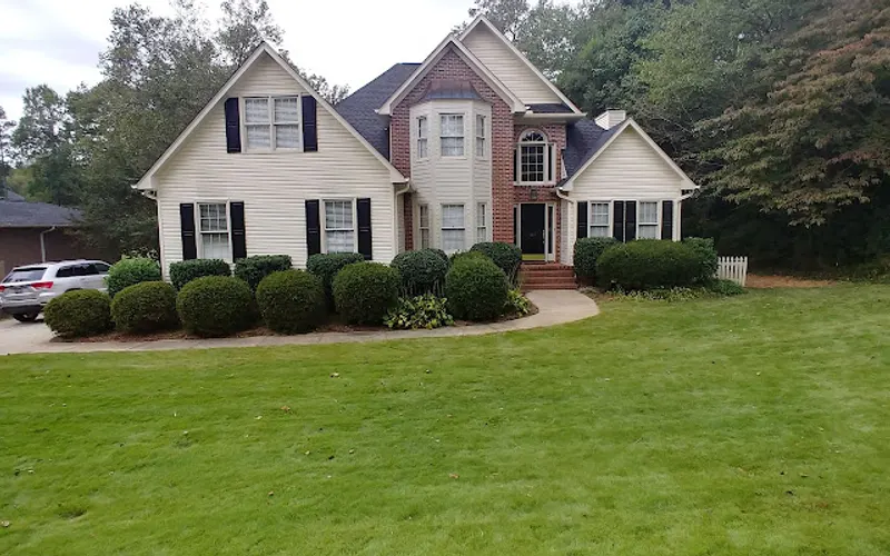 Universal Lawn and Floor LLC — Lawn care service