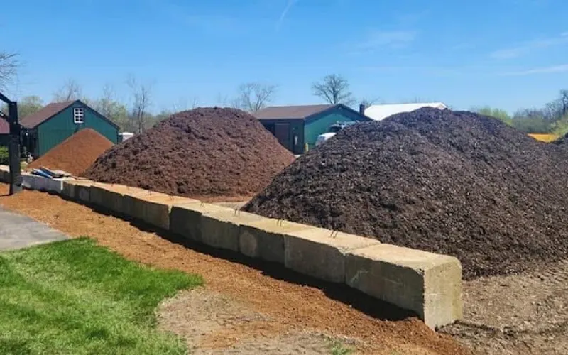 Monsen Trucking & Topsoil — Topsoil supplier