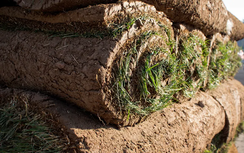 Western Turf & Hardscapes — Topsoil supplier