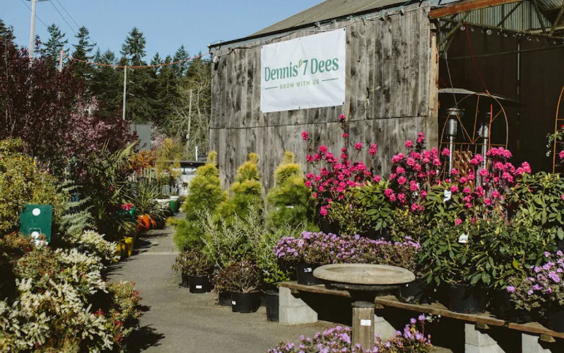 Dennis' 7 Dees Garden Center — Garden center