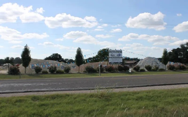 On Edge Materials — Topsoil supplier