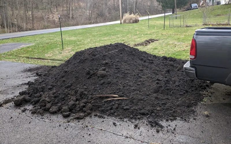 Elm Recycling LLC — Mulch supplier