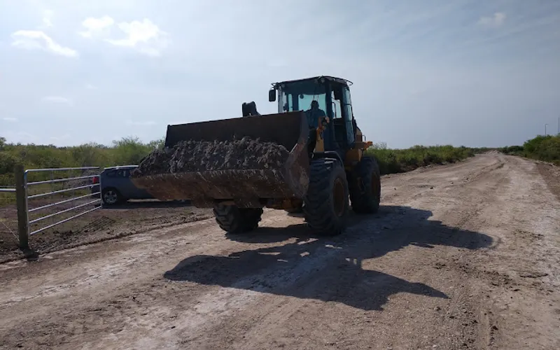 Dirt Rocks Construction Industry Solutions, LLC — Aggregate supplier