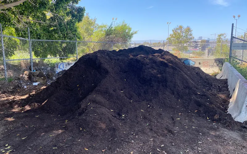 LA City Sanitation free mulch — Mulch supplier