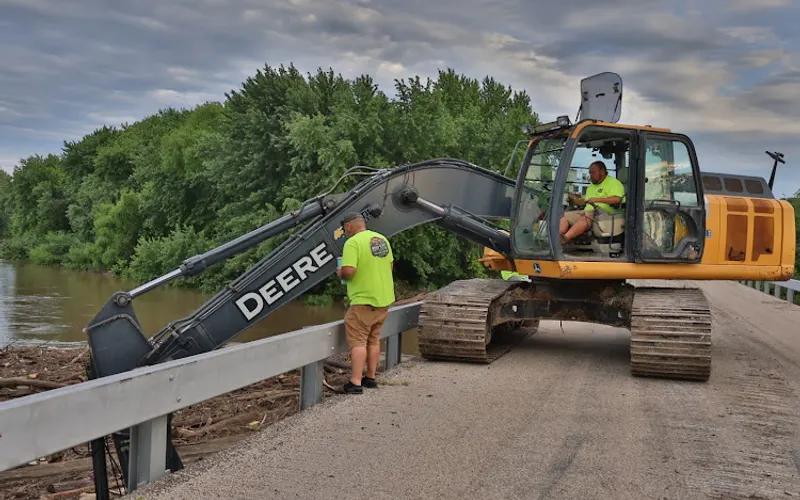 Dirt-X LLC — Excavating contractor