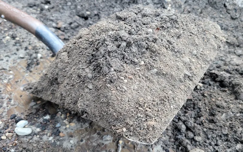 Mountain Topsoil -Utah Pete — Topsoil supplier
