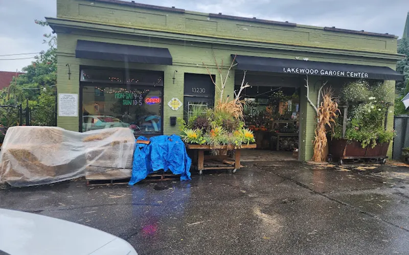 Lakewood Garden Center — Garden center