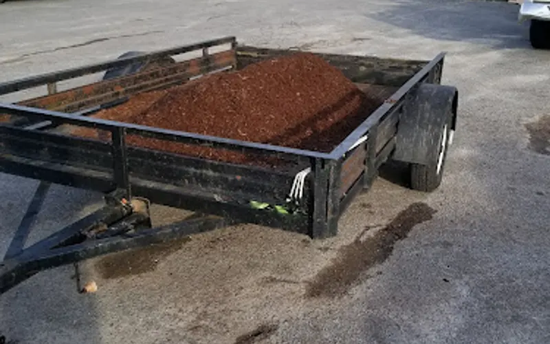Greenville Mulch — Landscaper