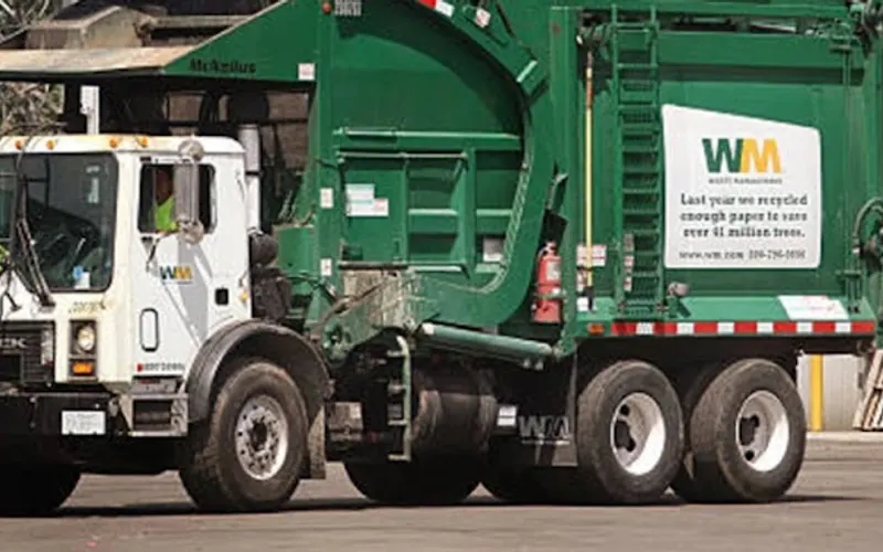 WM - Fort Wayne Hauling — Garbage collection service