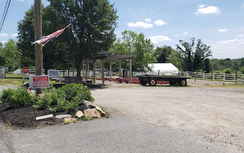Harding's Willow Brook Farms — Landscaper
