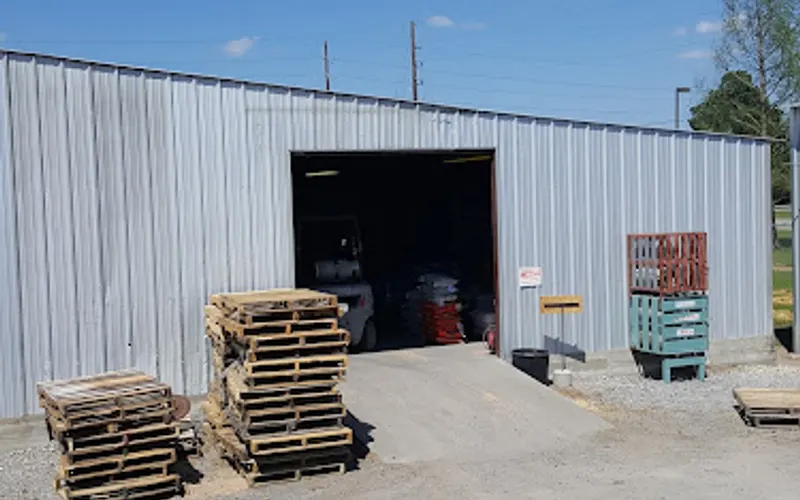 D & D Feed & Supply Inc — Animal feed store